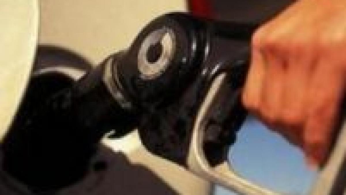 petrom a scumpit benzina si motorina cu 12 bani pe litru