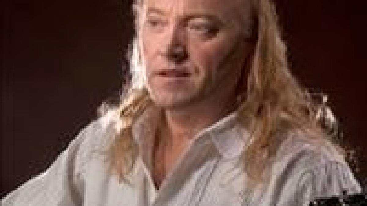 spectacolul lui stefan hrusca motiv de polemica intre caramitru si paunescu