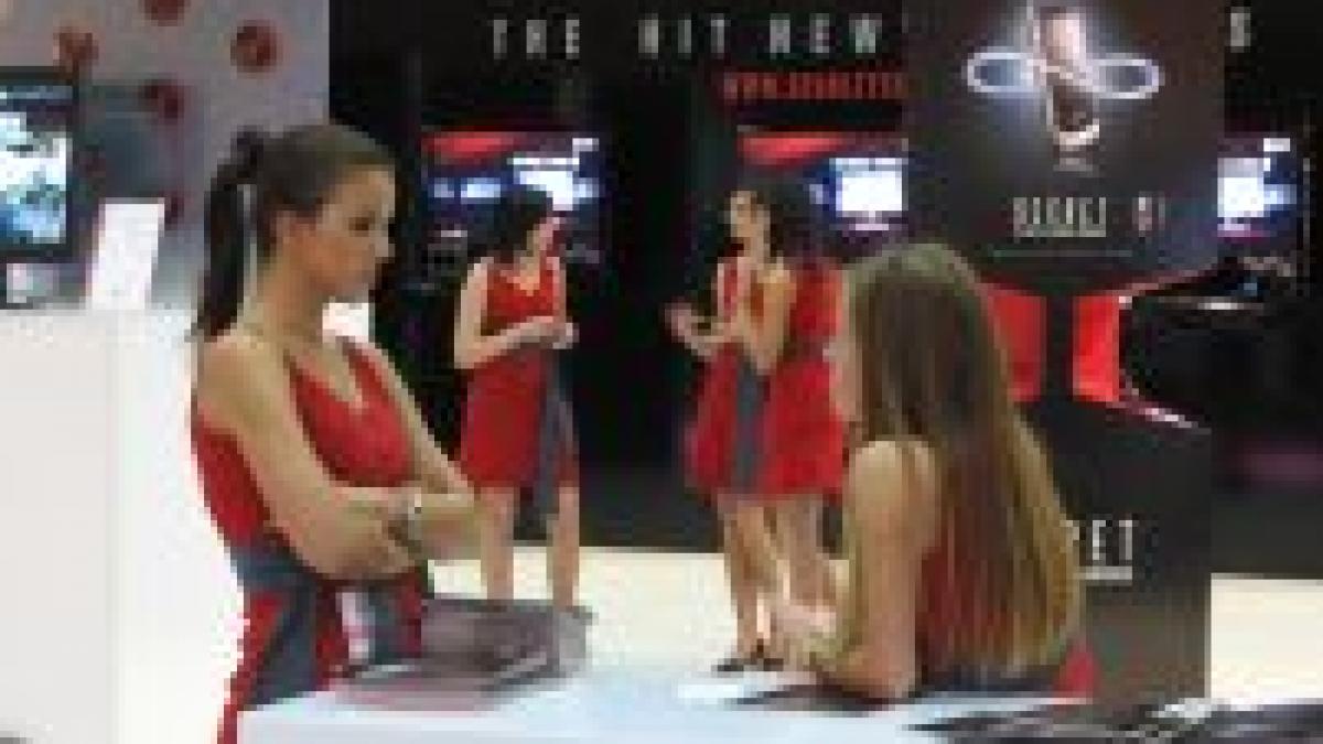 cerf 2008 femei frumoase alaturi de cele mai noi tehnologii it c foto