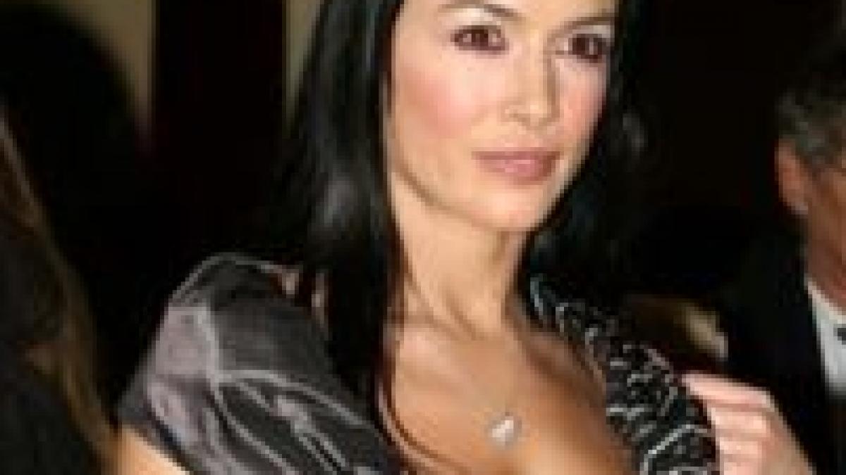 fost manechin topless numit ministru al egalitatii de sanse in cabinetul lui berlusconi foto