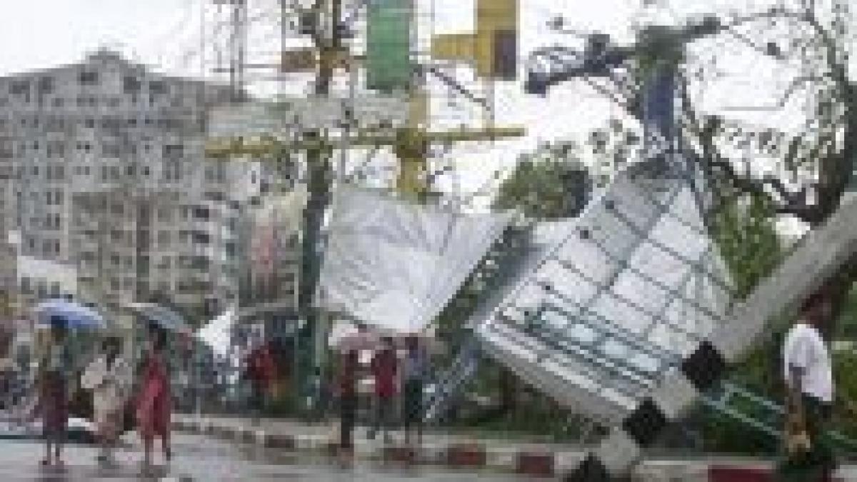 myanmar in pragul crizei umanitare guvernul nu renunta la referendum