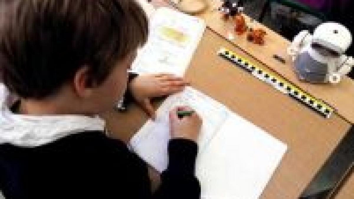 programa scolara pentru gimnaziu a fost revizuita vedeti aici actuala curricula