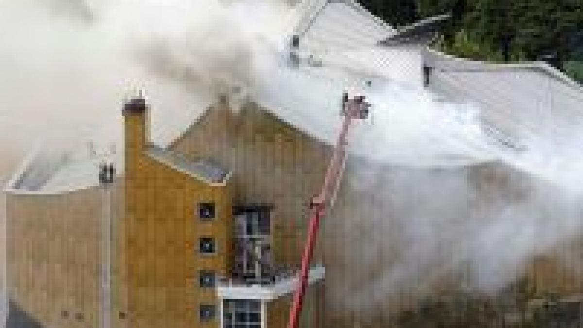 germania 170 de pompieri au luptat sa salveze filarmonica din berlin