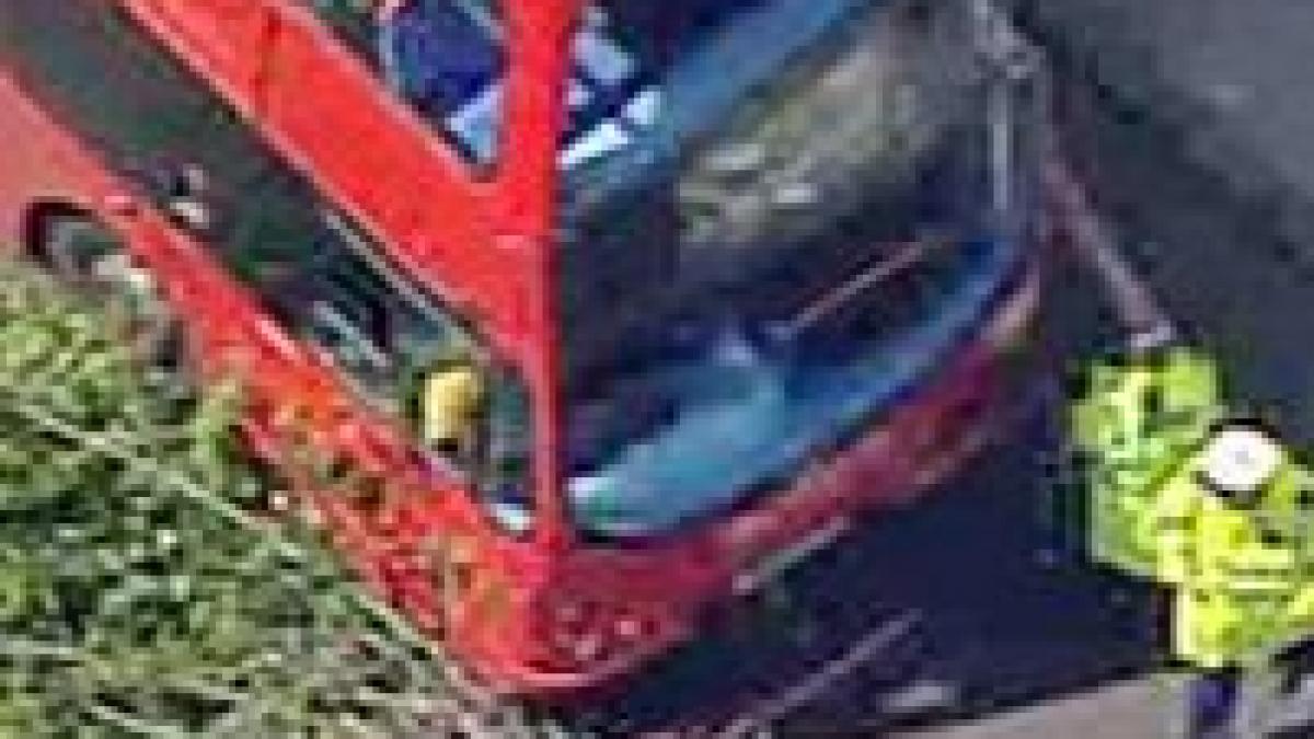 o femeie a murit si alte 9 persoane au fost grav ranite in urma unui accident in londra