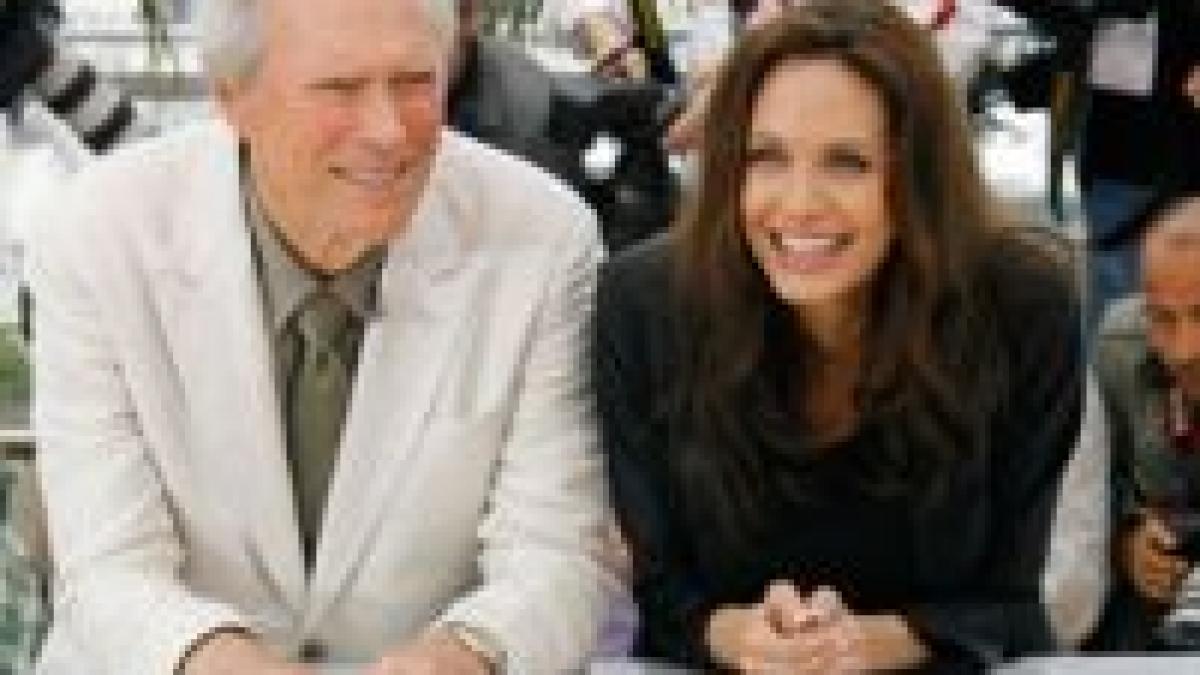 filmul lui eastwood si un documentar israelian favorite la cannes