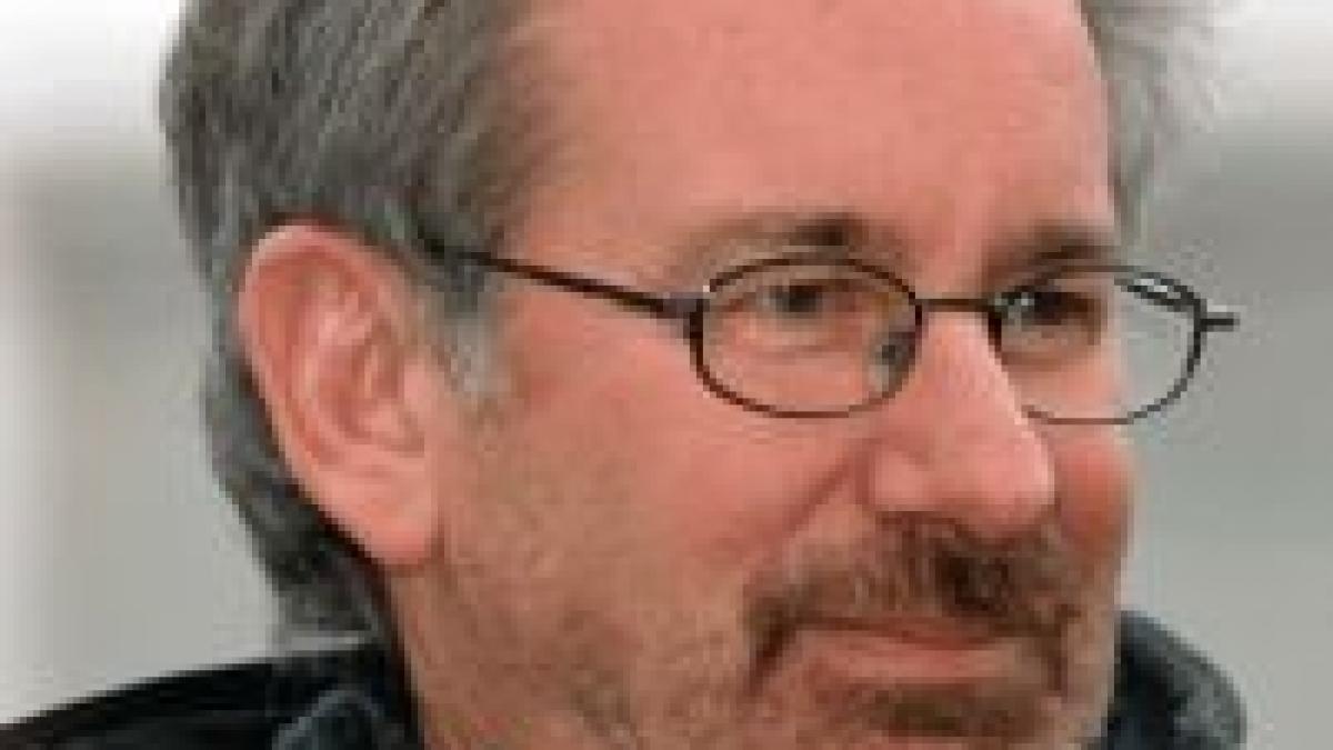 steven spielberg decorat de nicolas sarkozy cu legiunea de onoare