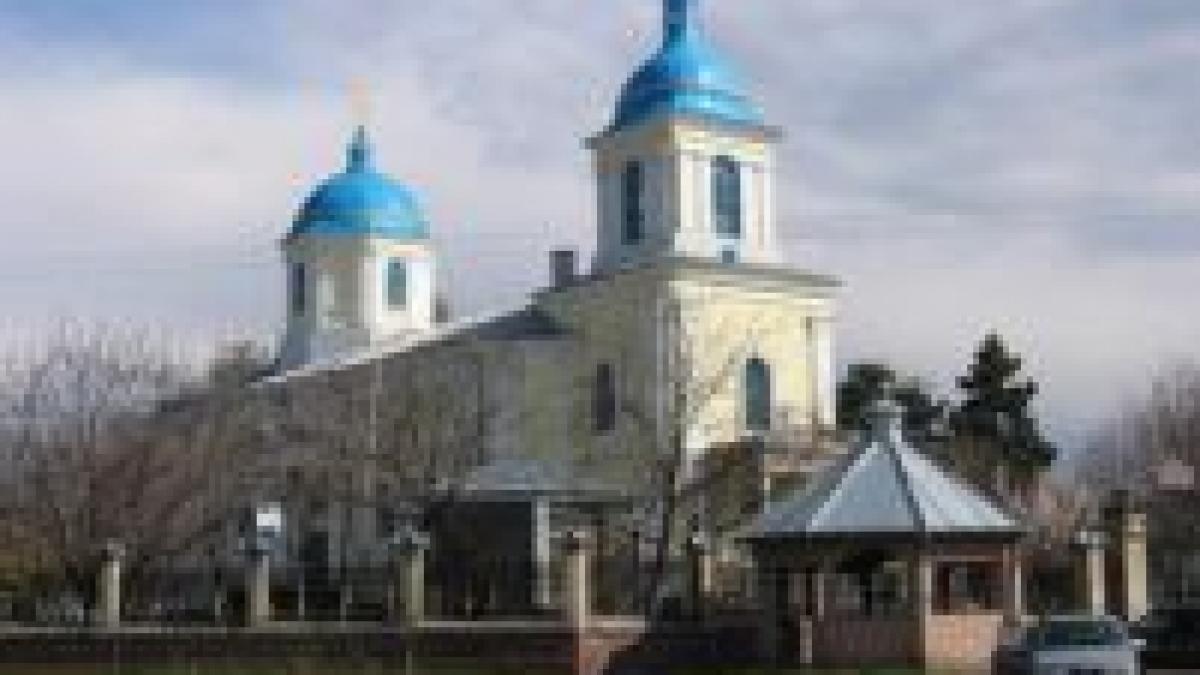 moldovenii de peste prut au incredere in mitropolia moldovei posturile tv rusesti si ue