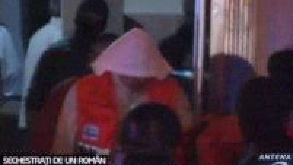 patronii unui bar din apropiere de madrid tinuti ostatici cateva ore de un roman