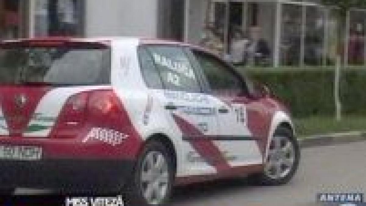 soferitele s au intrecut in maestrie la volan in raliul frumusetii video