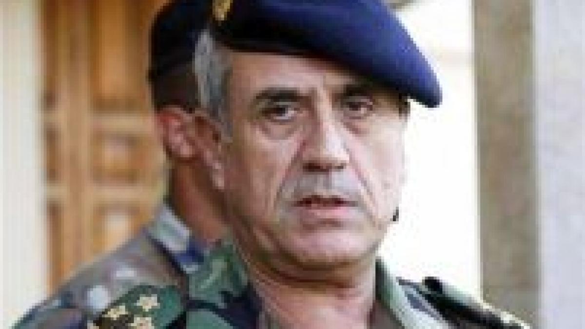 dupa 19 amanari michel suleiman a devenit noul presedinte al libanului