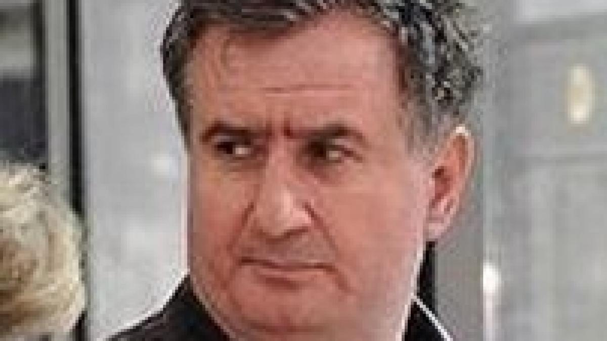 fbi a pus mana pe escrocii romani din chicago