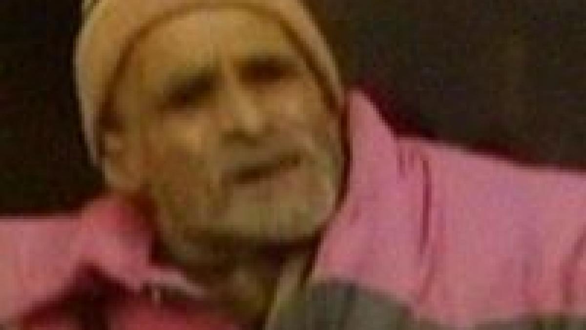 spania roman obligat de familie sa cerseasca in centrul madridului video