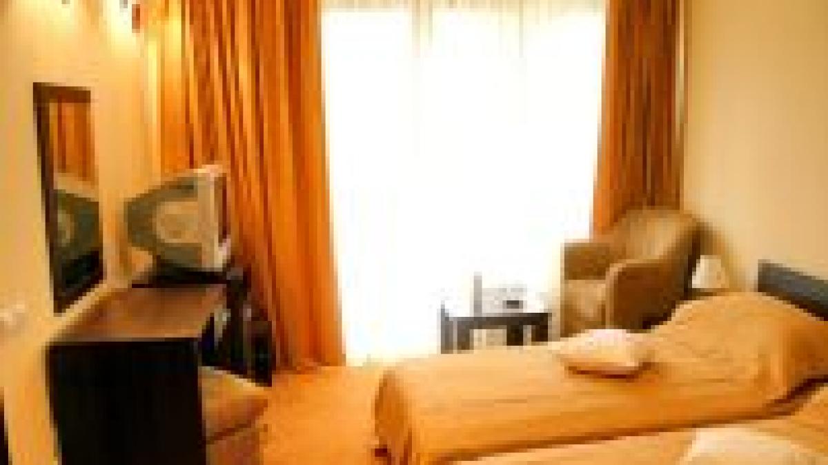 hotelierii romani prefera angajatii straini