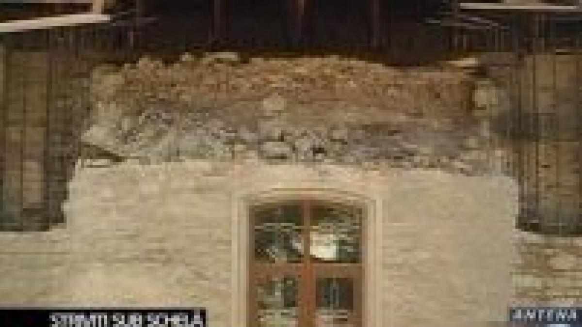 iasi un muncitor a murit dupa ce schela pe care lucra s a prabusit