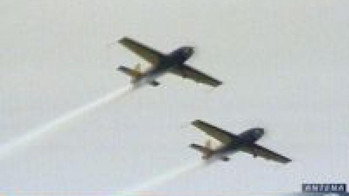 spectacol aviatic pe aerodromul clinceni cu ocazia zilei copilului