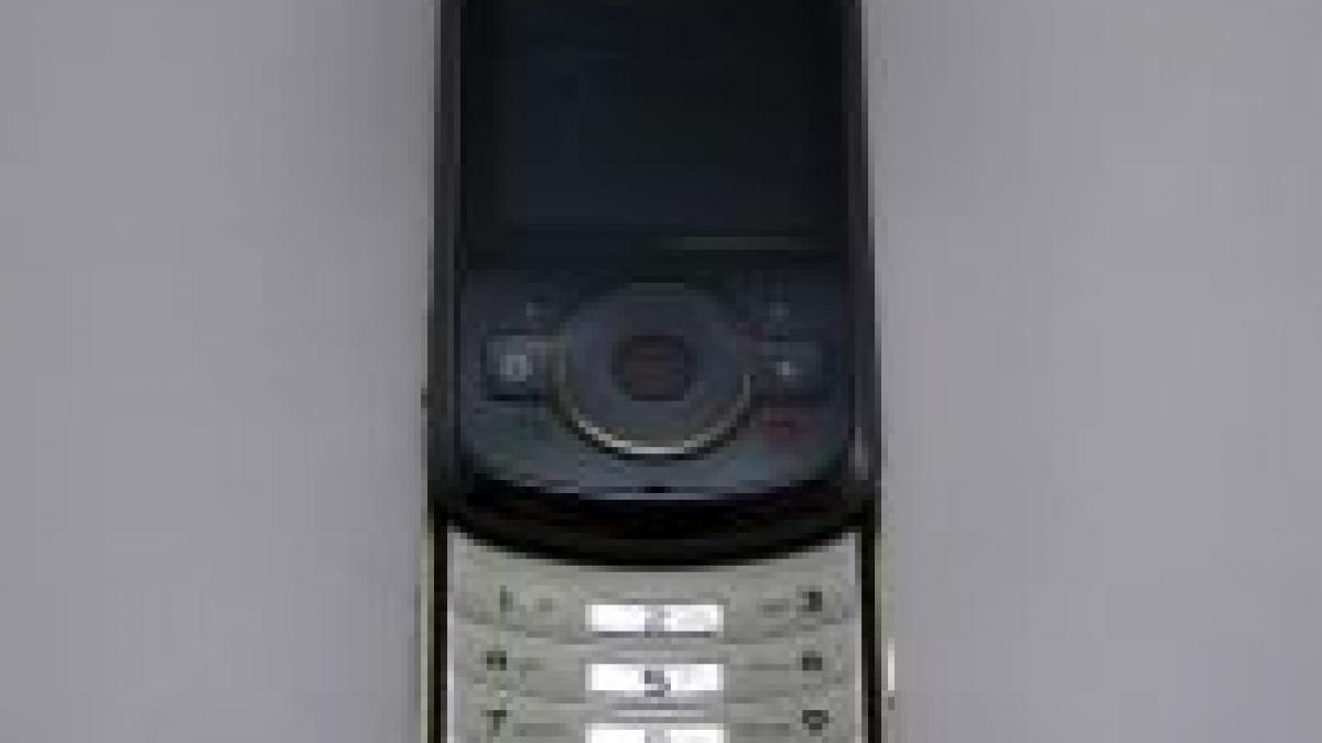 fotografii in premiera cu un slider motorola cu camera kodak foto