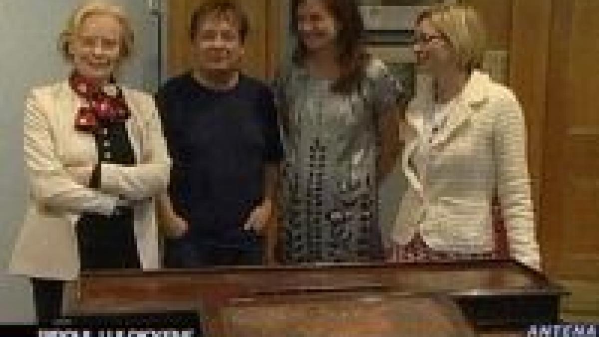 biroul charles dickens cumparat la licitatie de un britanic