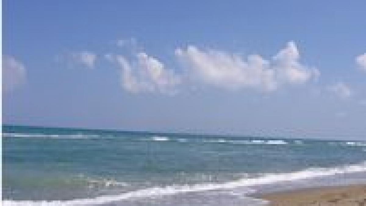 Turiştii întârzie să se ducă la mare. Litoralul românesc este pustiu