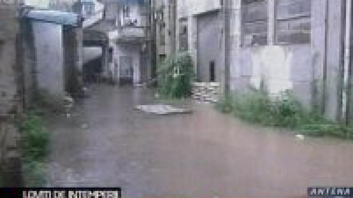 china se confrunta cu cele mai puternice precipitatii din ultimii 50 de ani video