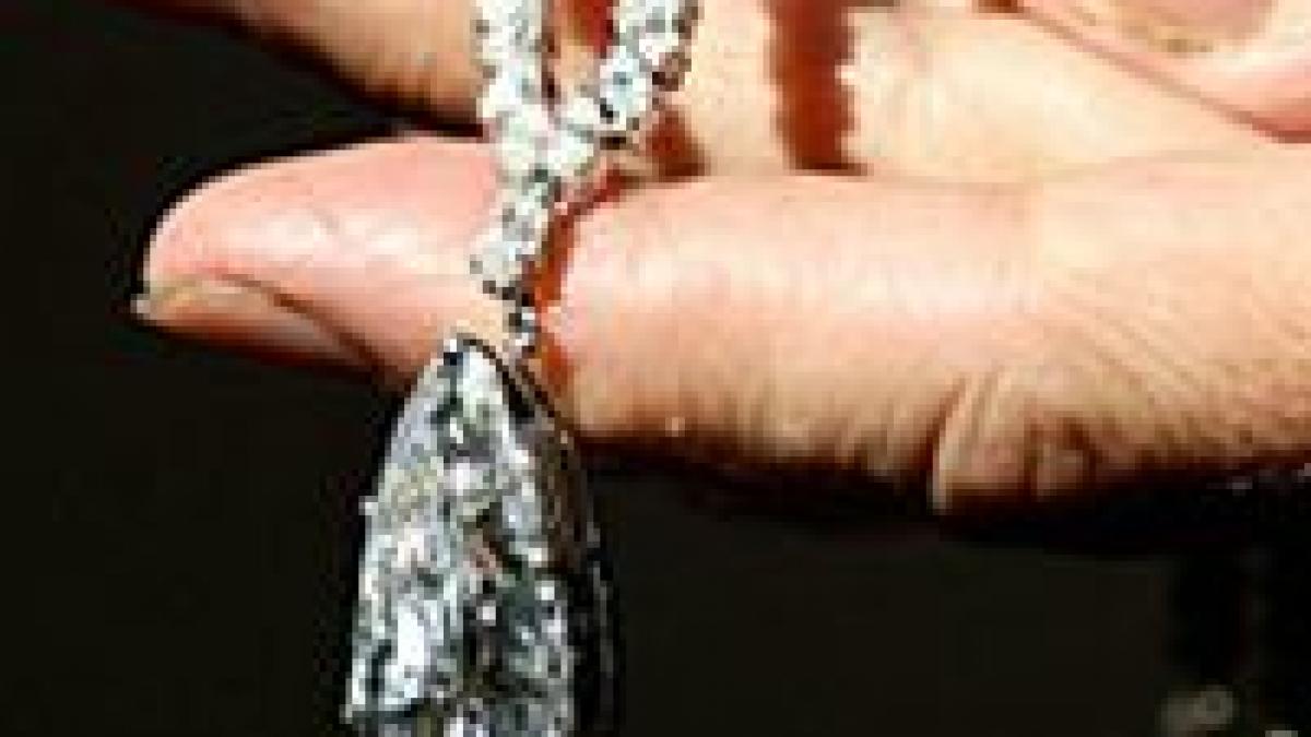 diamantul christinei onasis vandut la licitatie cu 7 milioane de dolari