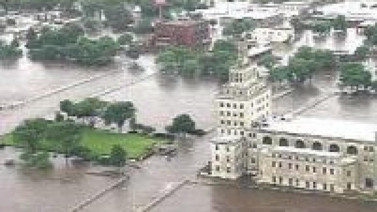 inundatiile iau proportii catastrofale in statul american iowa