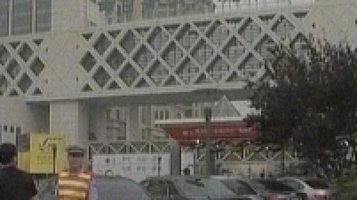 china masinile demnitarilor retrase in garaje pentru reducerea poluarii la j o