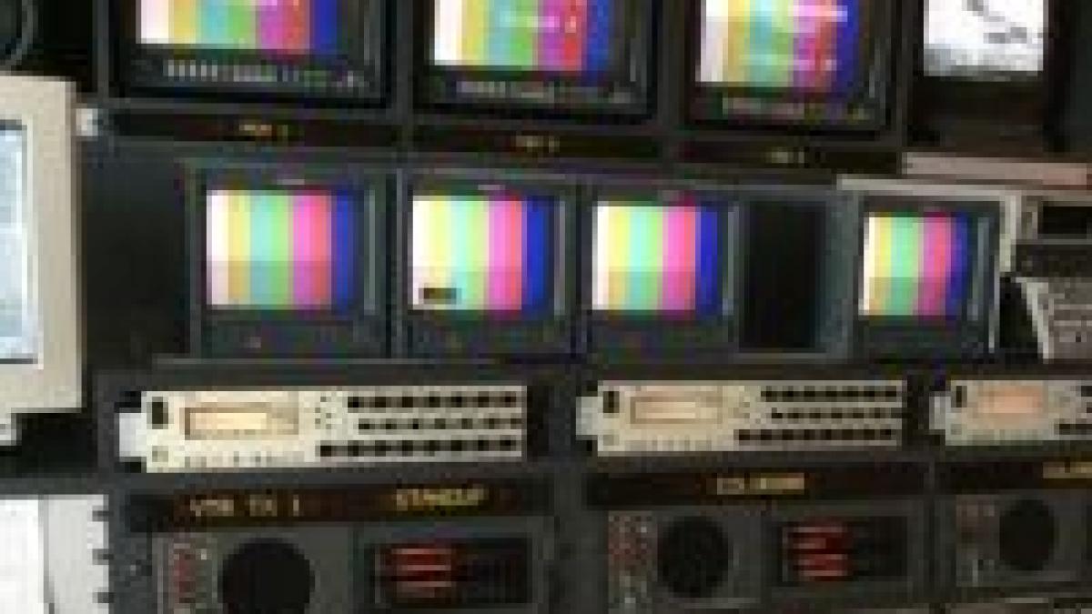 senatul obliga posturile tv si radio sa difuzeze mai multe stiri pozitive cna se opune