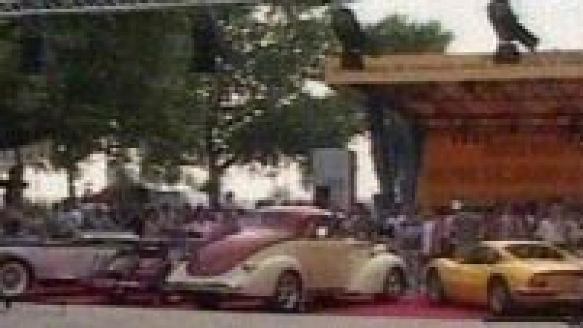 masini de epoca prezentate la mamaia exotic car show video