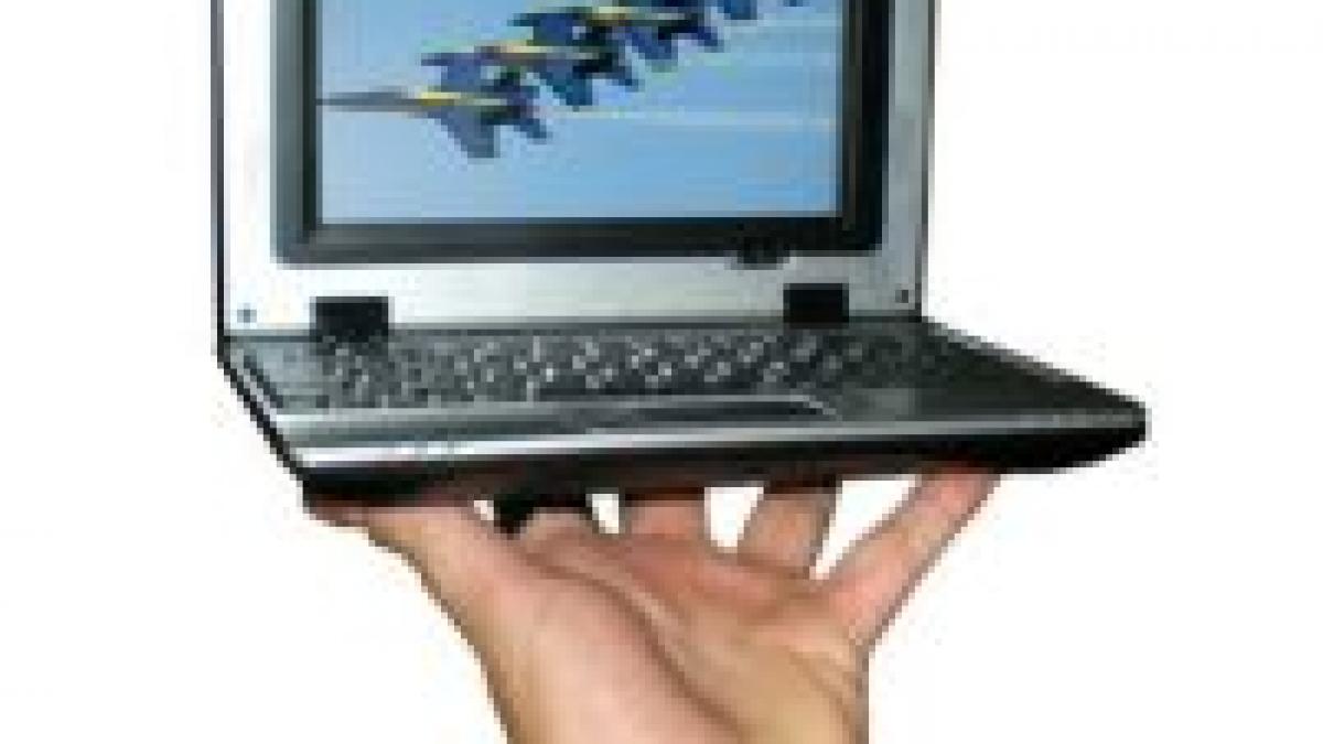 Razor 400, laptop-ul care îţi încape în palmă