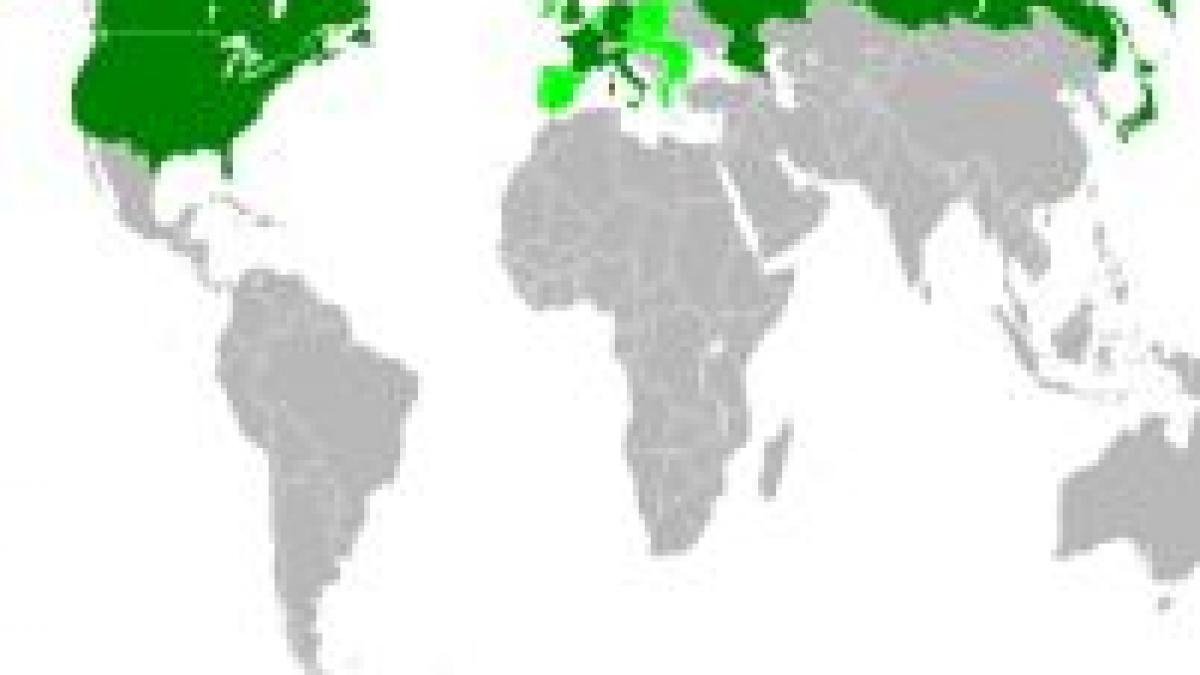teme de discutie la summit ul g8 din japonia schimbarile climatice si pretul petrolului