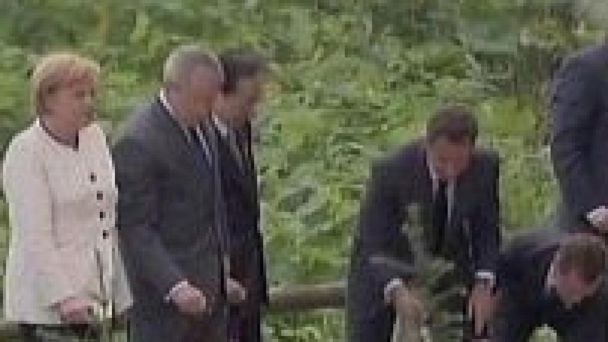 din culisele summitului g8 cum se distreaza sarkozy berlusconi si bush video
