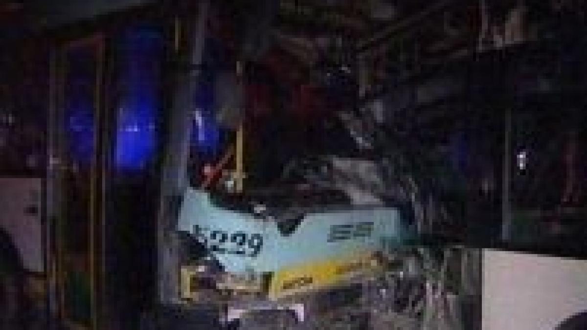 bucuresti grav accident rutier soldat cu ranirea a 13 persoane