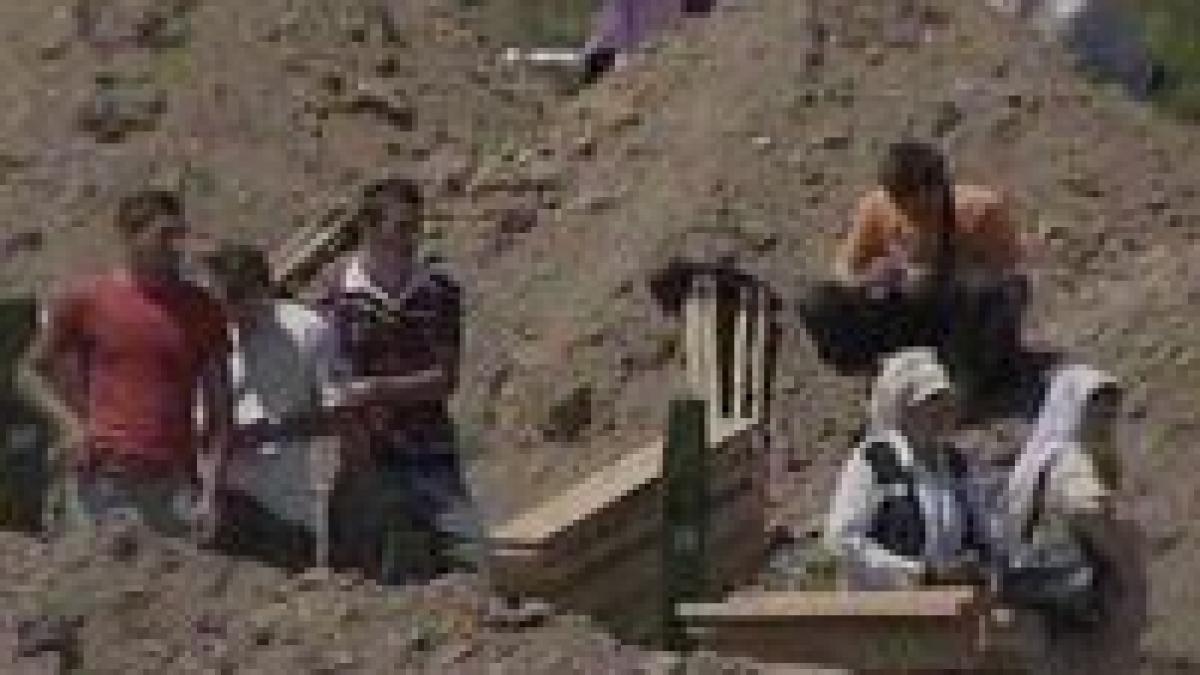 srebrenica la 13 ani de la masacru video