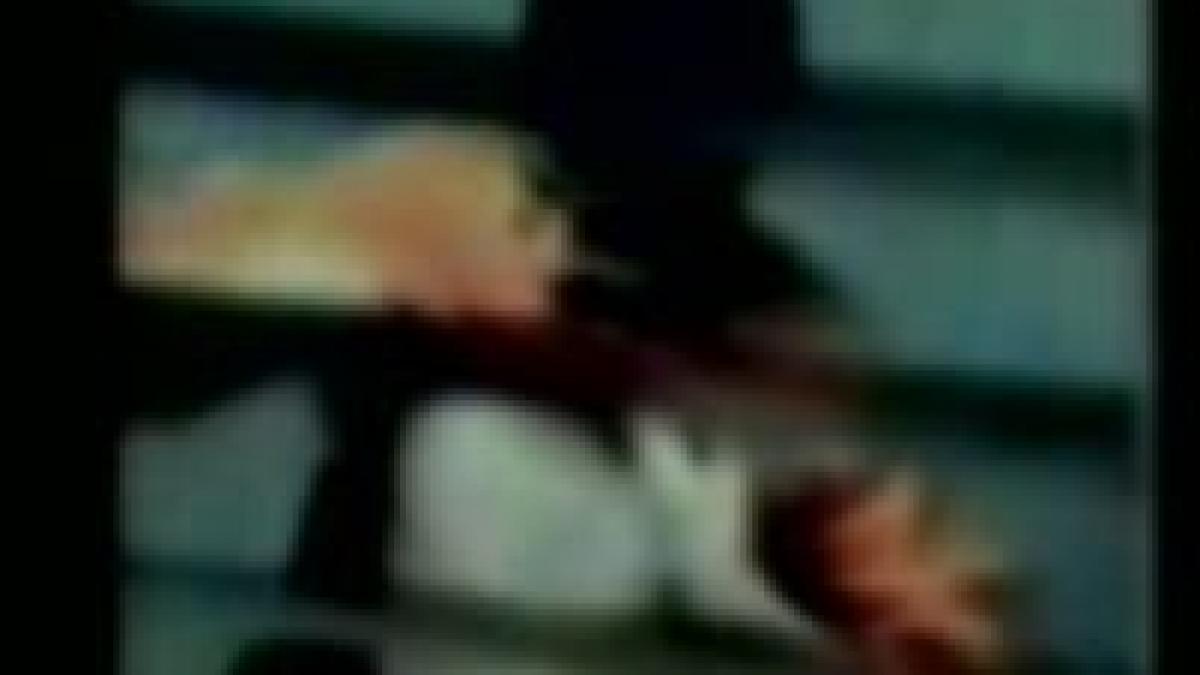 un pusti canadian plange in prima inregistrare video cu un interogatoriu de la guantanamo