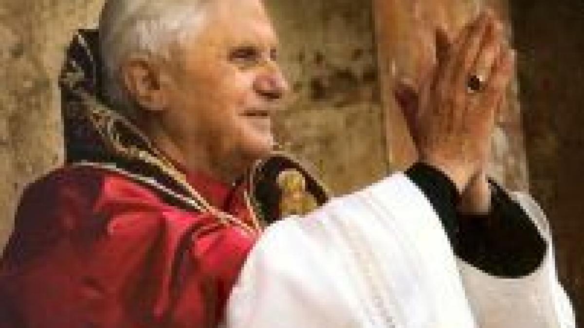 papa benedict al xvi lea a cerut scuze oficial victimelor abuzurilor sexuale comise de preoti