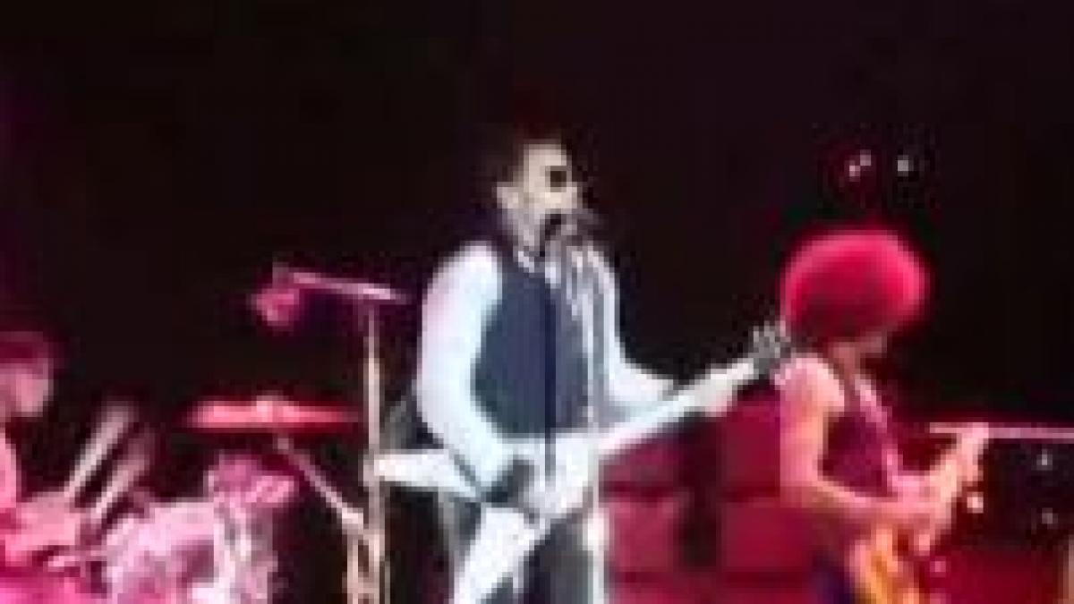 lenny kravitz pledoarie pentru dragoste pe stadionul cotroceni din bucuresti