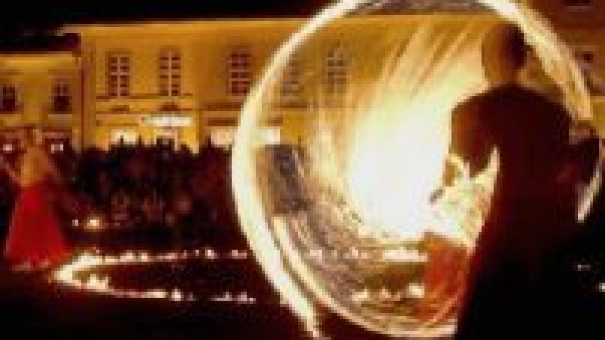 sibiu parada de foc si indemanare la festivalul international de circ video