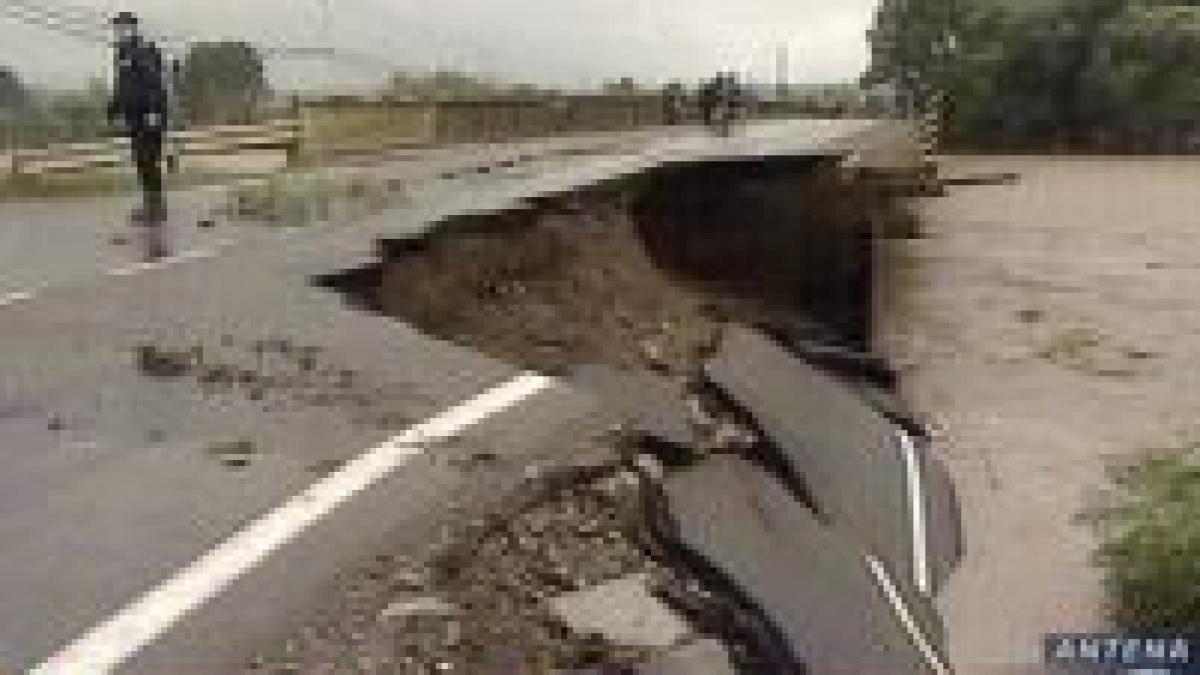 bilantul inundatiilor patru oameni au murit si unul este dat disparut vezi situatia in prezent