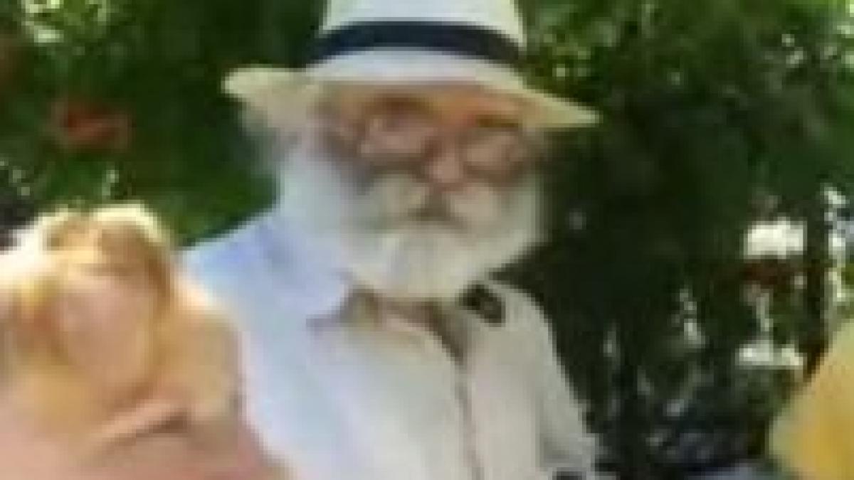 noua inregistrare cu radovan karadzic medicul dabic petrecea in fata oamenilor politici video