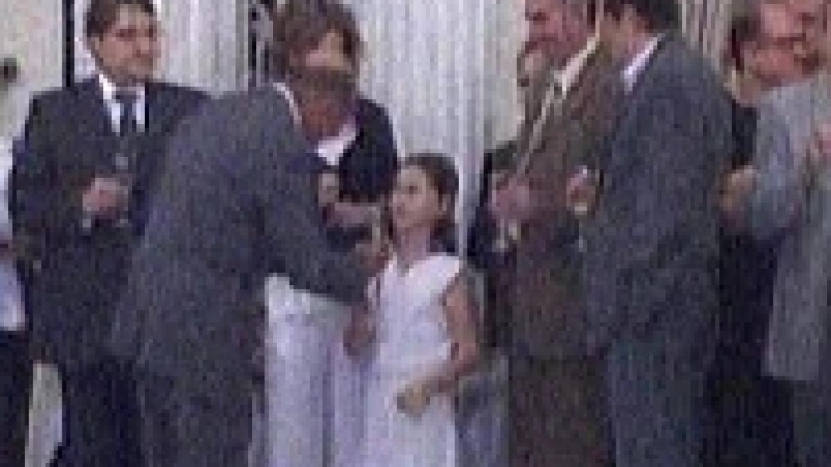 sampanie si multumiri basescu a decorat radiourile bbc romania si europa libera