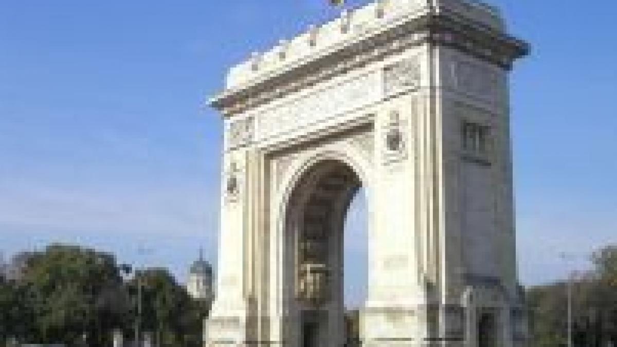 arcul de triumf azi renovat maine abandonat lucrarile de restaurare se suspenda