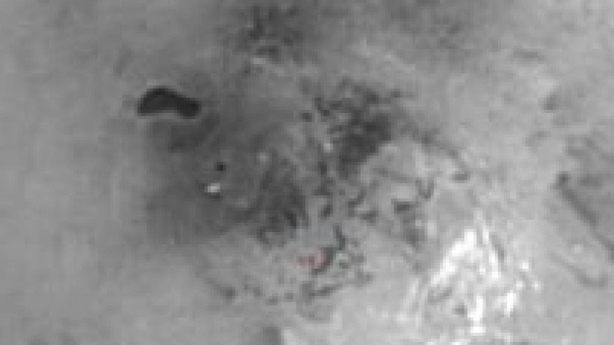 premiera in sistemul solar a fost descoperit un lac in stare lichida pe satelitul titan