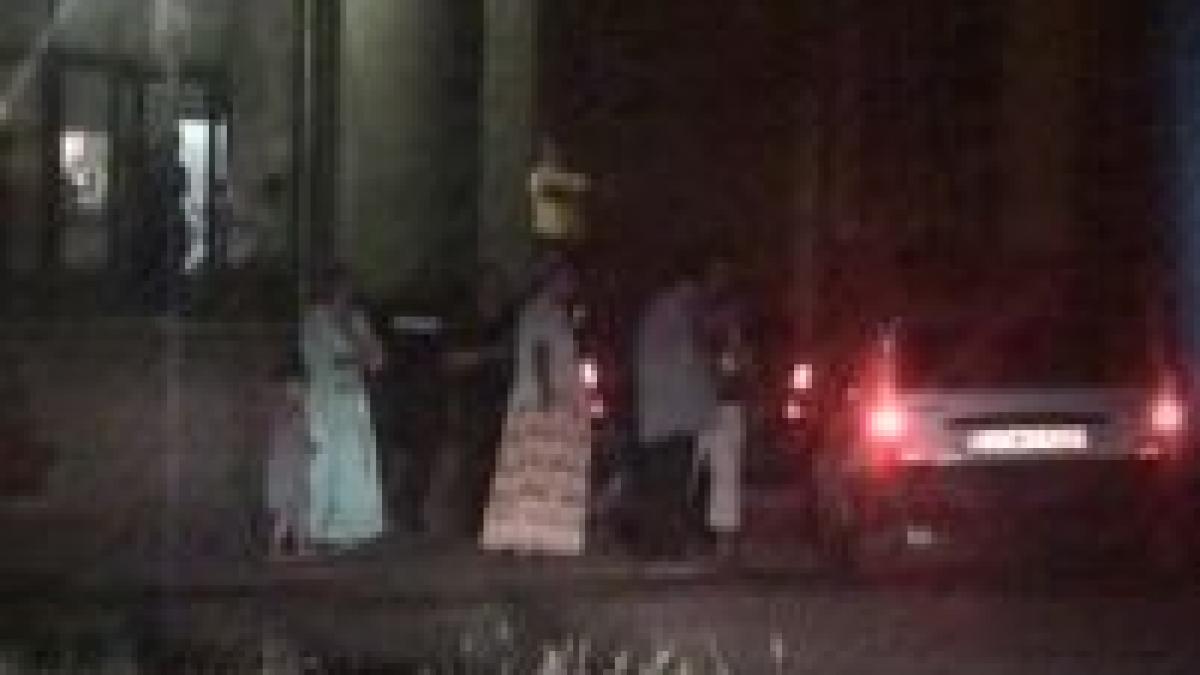 medicii din drobeta la un pas de linsaj dupa ce o fata rroma a nascut un bebelus mort