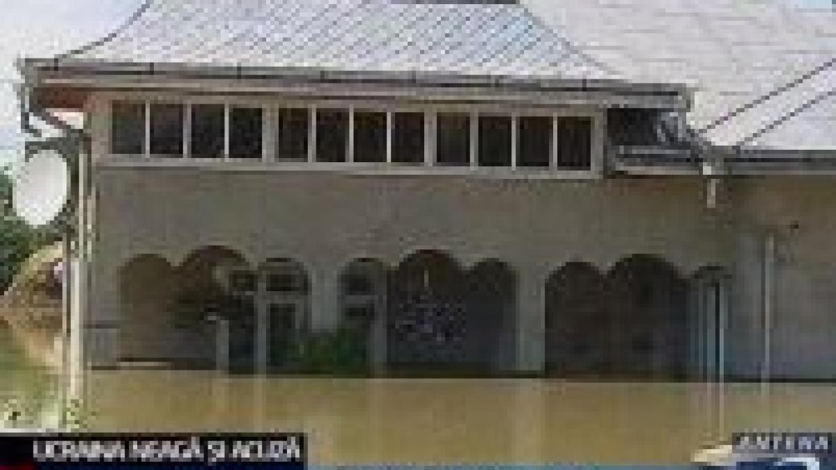ucraina sustine ca a informat romania in privinta inundatiilor si lanseaza la randul ei acuzatii