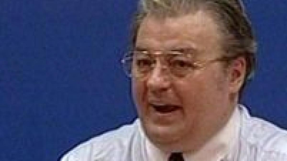 al dracu domn mitica si a aranjat un transfer smecheresc