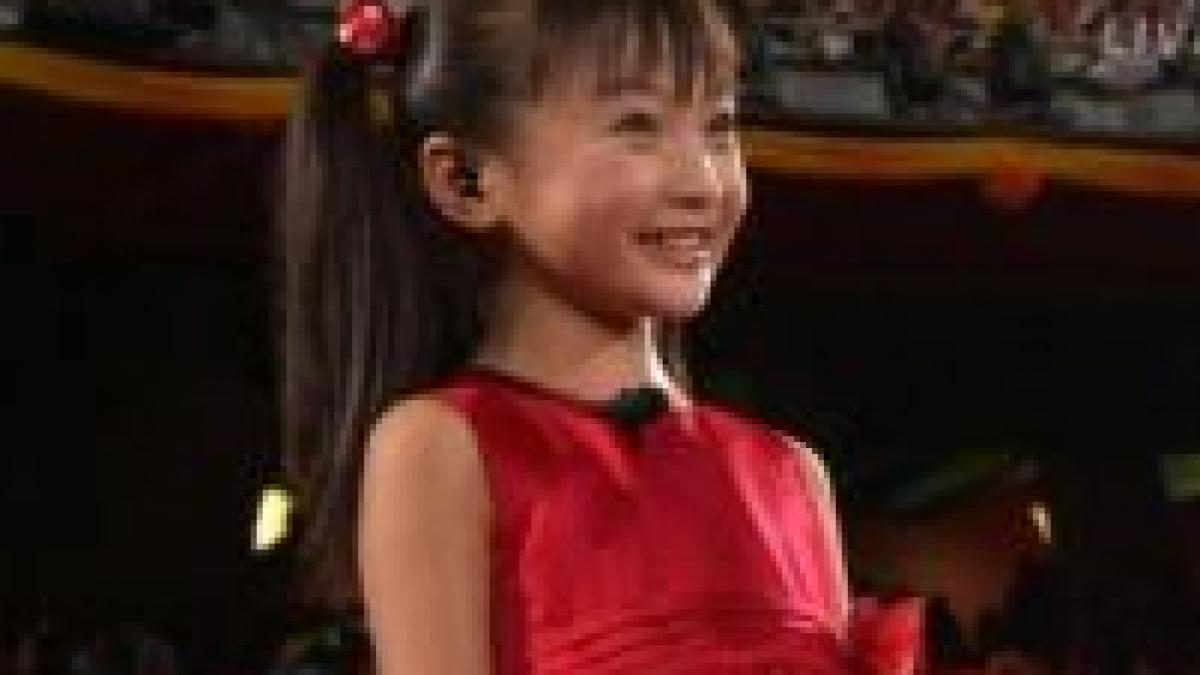 fetita care a cantat la festivitatea de deschidere a jo a facut playback pe vocea altcuiva