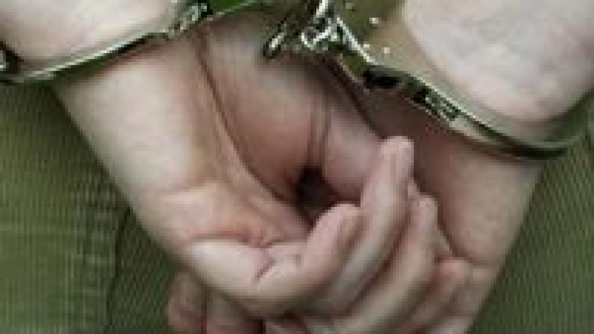 un pretins deputat arestat pentru ca a inselat mai multi oameni de afaceri