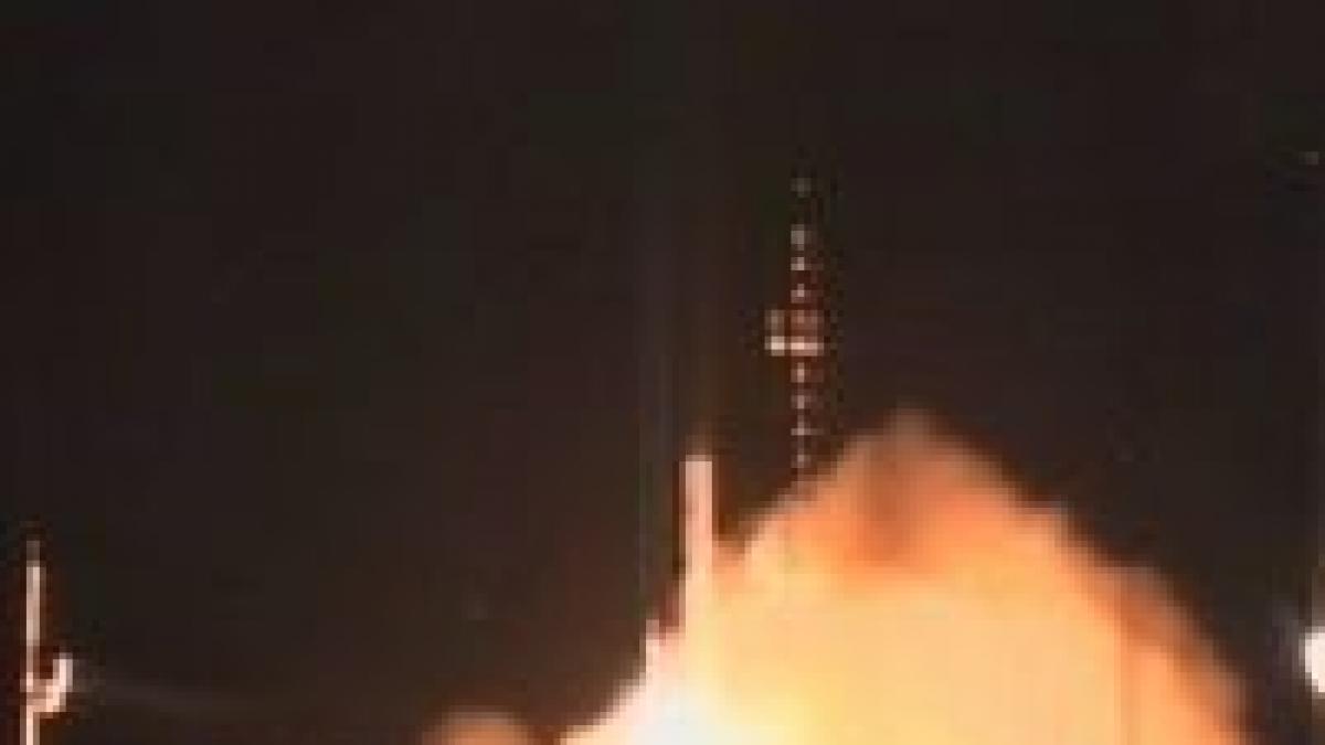 iranul a lansat in spatiu primul satelit de comunicatii din productie proprie