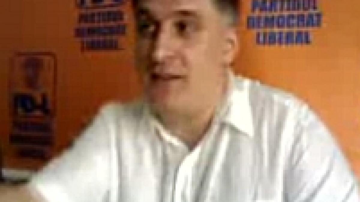 catalin avramescu spune bancuri cu geoana si iliescu video