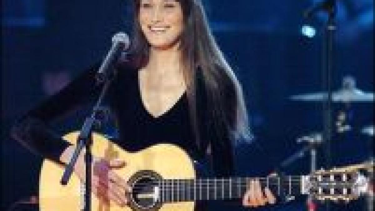 carla bruni va canta impreuna cu metallica
